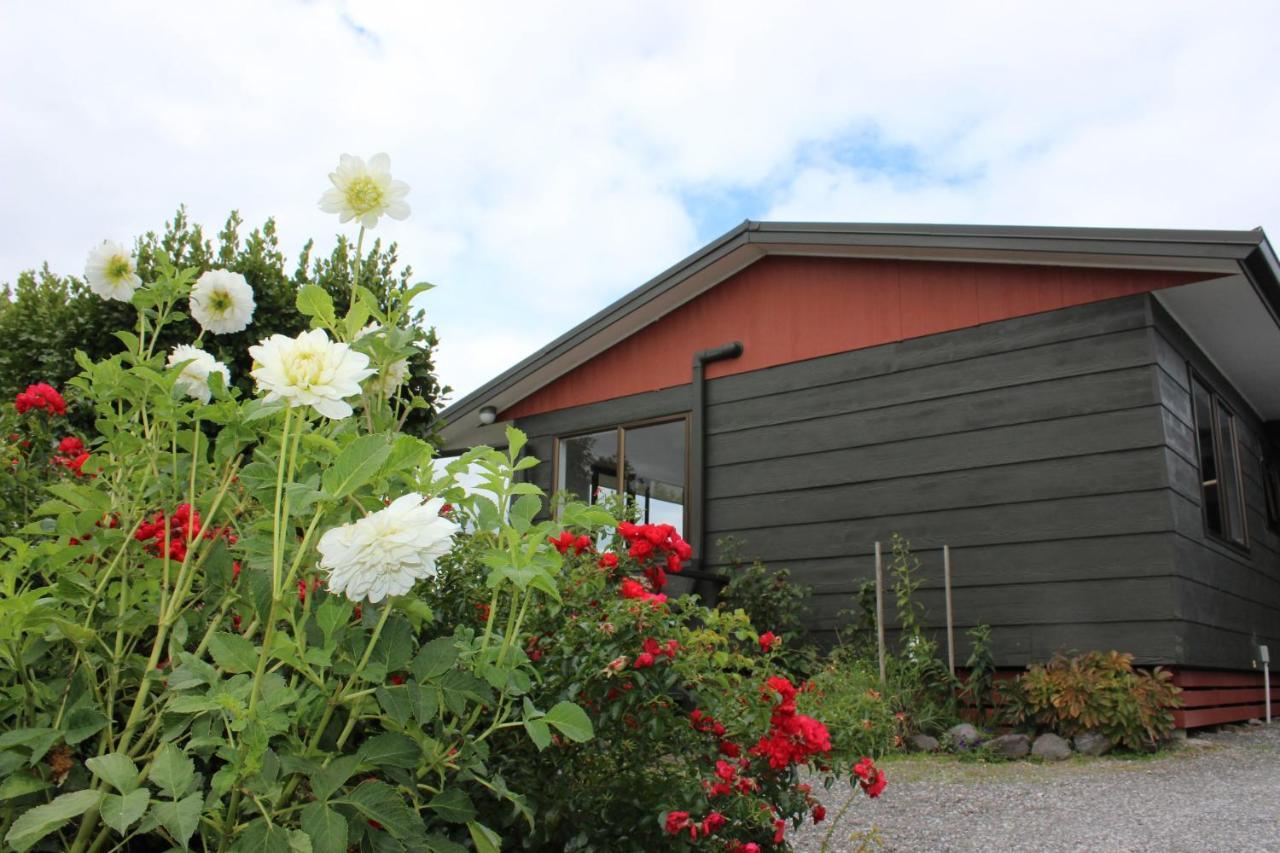 Bram'S Bach Villa Lago Lago Taupo Exterior foto