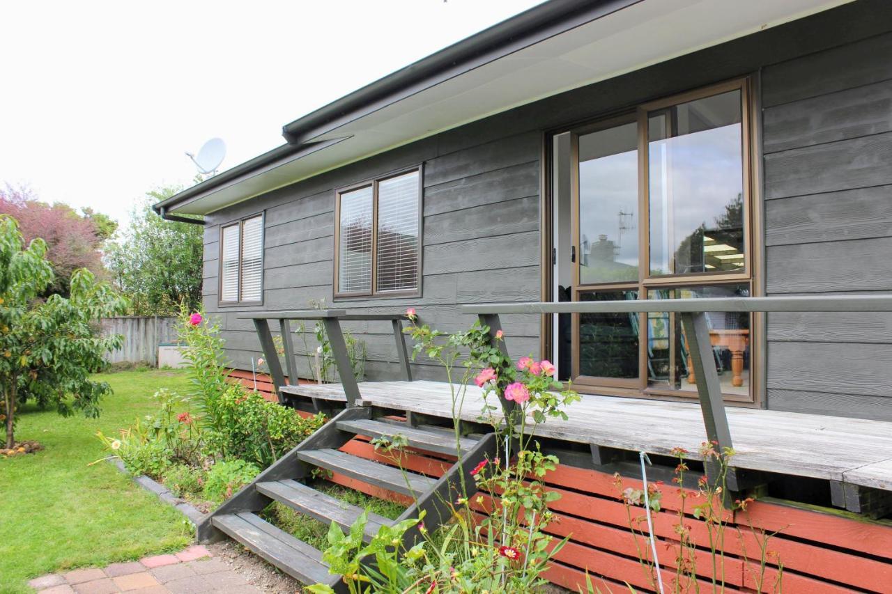 Bram'S Bach Villa Lago Lago Taupo Exterior foto